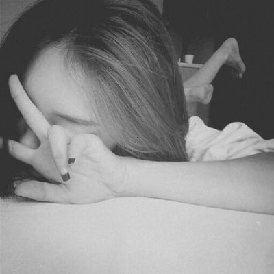 女生头像ins高级质感无脸侧面