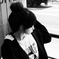 伤感的网名男生孤独两个字