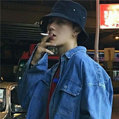 ins男头像高级感不露脸