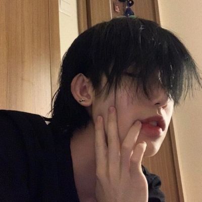 2025年热门打牌网名创意与时效词汇总