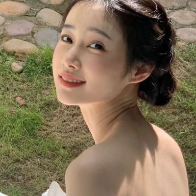女图片真人头像背影