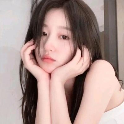 干净的头像女