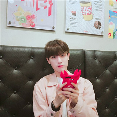 永久吸引人的头像男