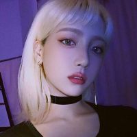 休闲头像女