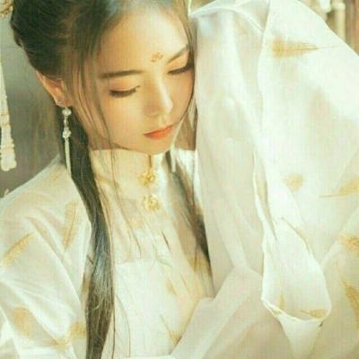 2022微信头像女最新版的