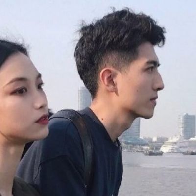 情侣头像二人一左一右一张