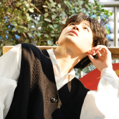 男生头像阳光干净