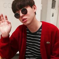 2022有内涵的头像男