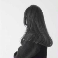 黑白头像女伤感背影或侧面