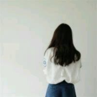 手机遮脸女生头像