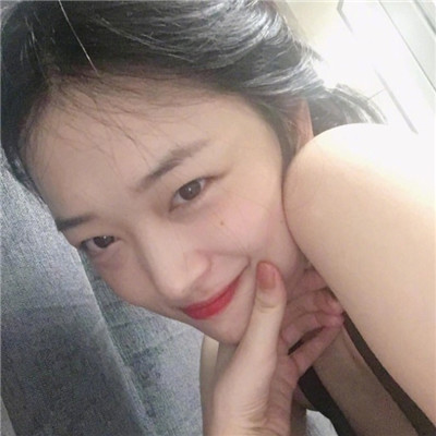 2022年微信头像女可爱IU