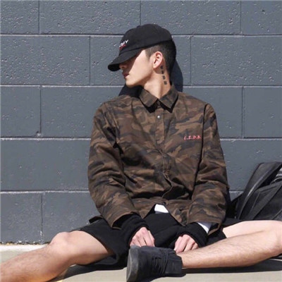 男性头像成熟稳重大叔