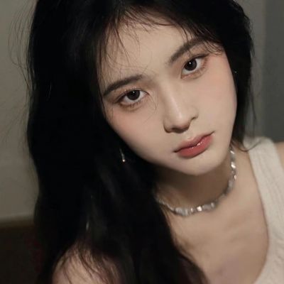 qq头像女生真人2022