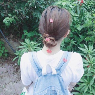 qq头像女生真人可爱