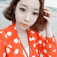 红色美女头像