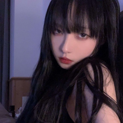 女生头像干净