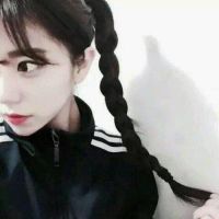 黑底头像女生