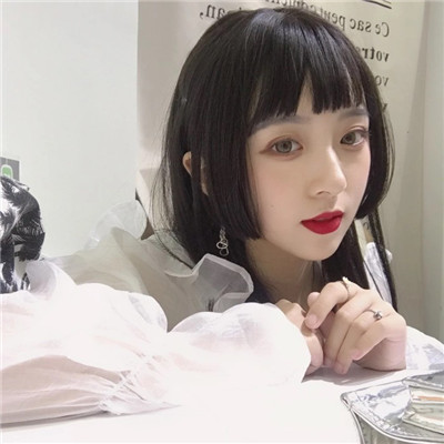 又拽又霸气的头像女不露脸