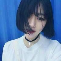 抱狗的女生头像酷