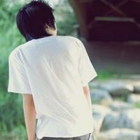 执笔落墨绘流年——2025诗意网名新风尚