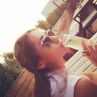 2025爆笑女生网名大赏，让你笑出腹肌的创意昵称集