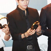 头像男ins冷淡风