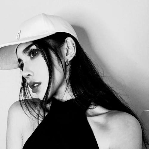 帅气头像冷酷真人女