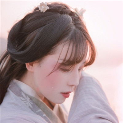 头像不露脸女生图片