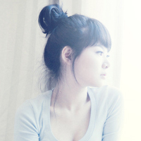 头像女背景有山有水