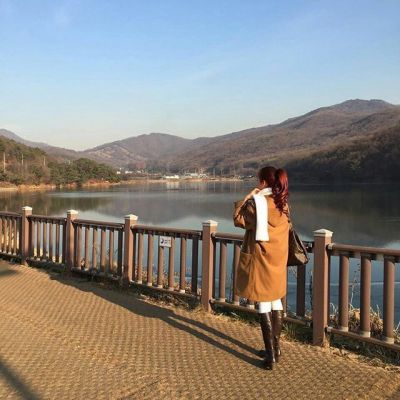 头像女ins高级质感不露脸海边