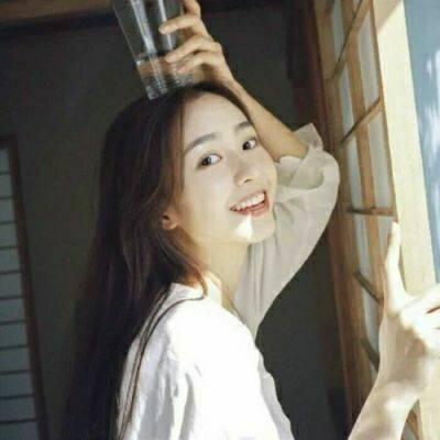 女生换头像频繁