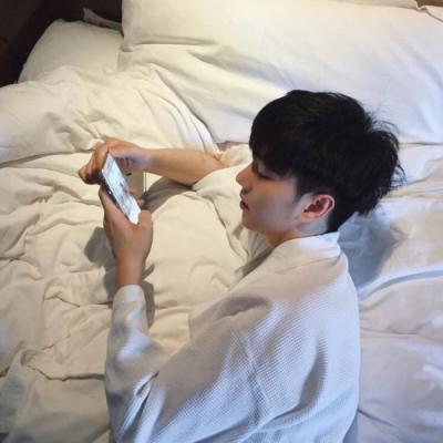 头像简约男不带人